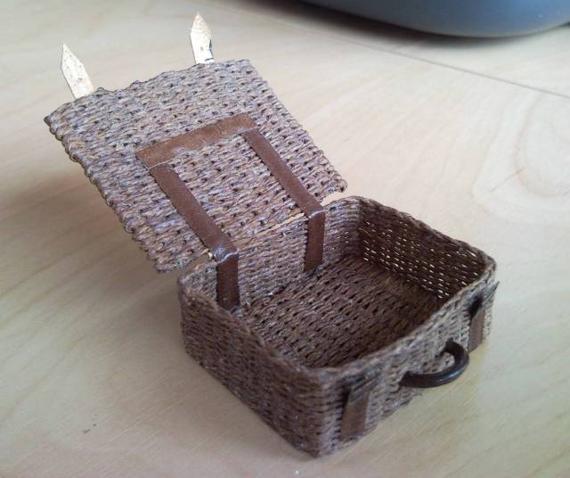 wicker picnic case