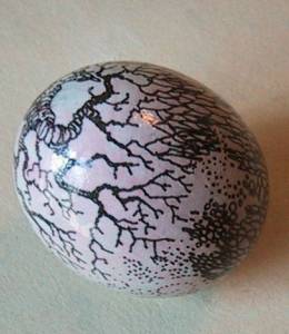 oeuf décoré au feutre